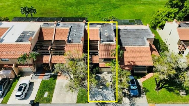 Building Photo - 3957 Adra Ave