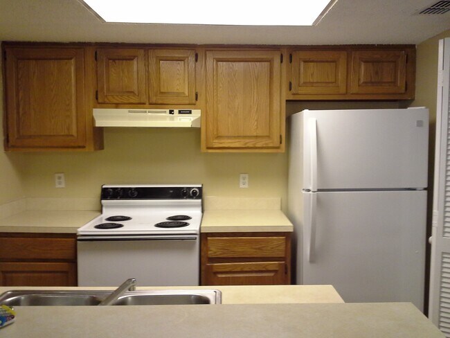 Foto del edificio - 4541 Melissa Ct W