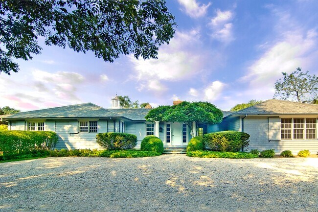 Foto del edificio - 70 Woods Ln