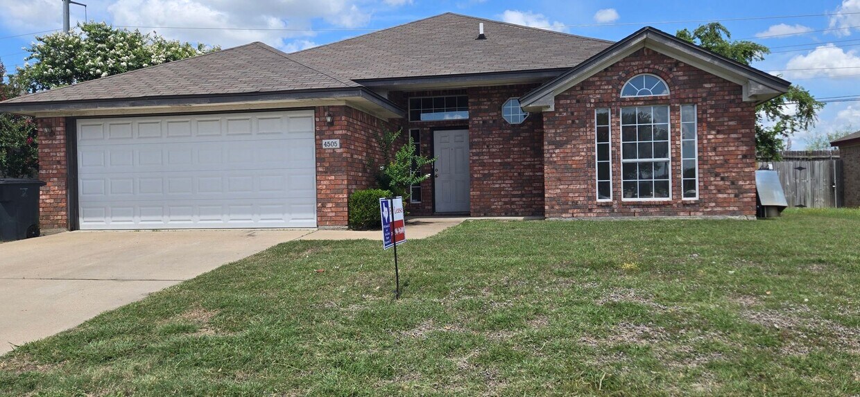 Foto principal - 4505 Hitchrock Dr