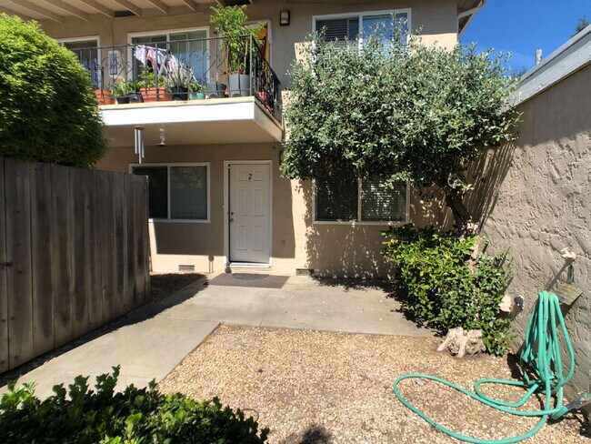 Foto del edificio - West San Jose Apartment