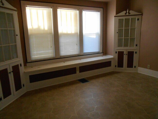 Foto del edificio - 414 N Poplar St