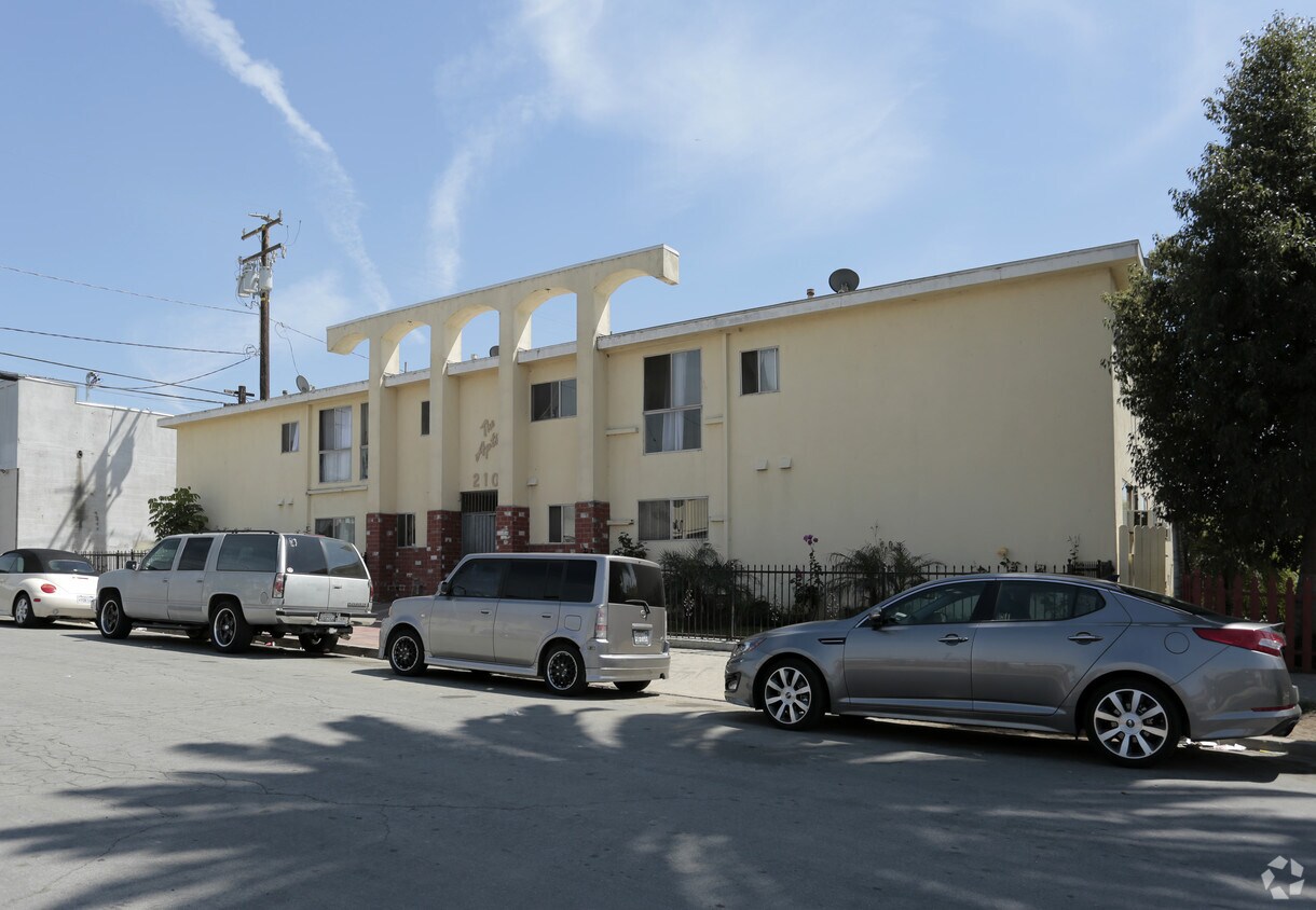 The Apts Apartments in Long Beach, CA