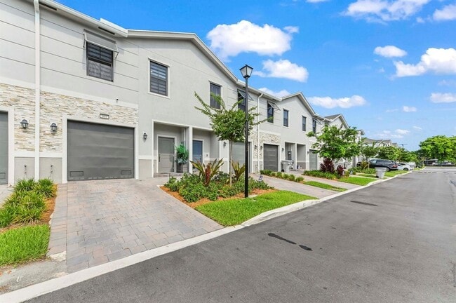 Photo - 864 NW 3rd Terrace Townhome