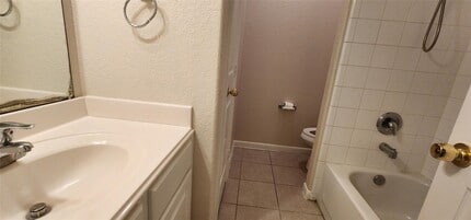 Building Photo - 9710 Fieldbloom Ln