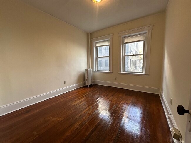 Foto del edificio - 327 Huntington Ave