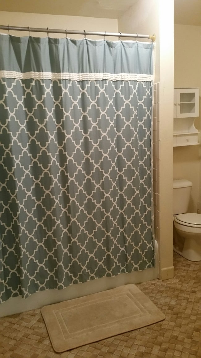 Building Photo - 204 Williamsburg Dr