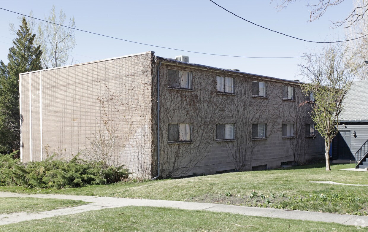 Building Photo - Multi-Residential