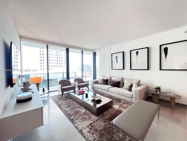Foto del edificio - 68 SE 6th St
