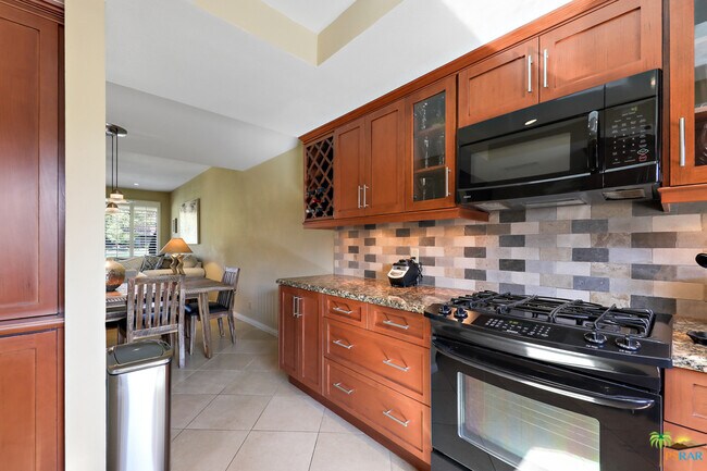 Building Photo - 79 La Ronda Dr