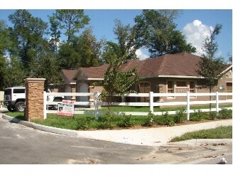 Foto principal - 2635 NE 7th St