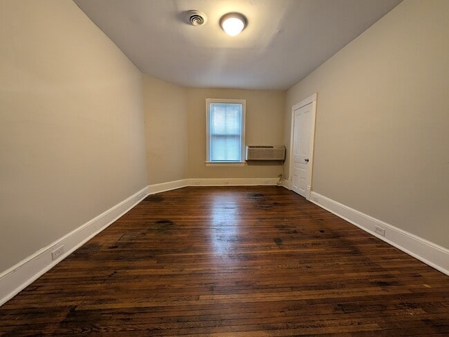 Foto del edificio - 1129 Rivermont, Unit 4