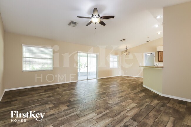 Building Photo - 3668 Sandhill Crane Dr