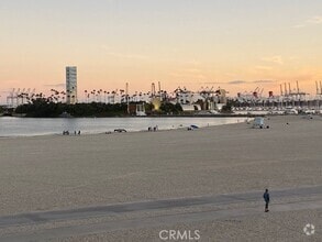 Building Photo - 1140 E Ocean Blvd