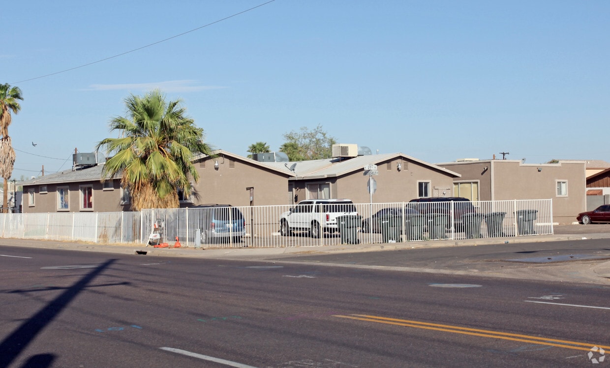 Primary Photo - 1002 N 27th Pl