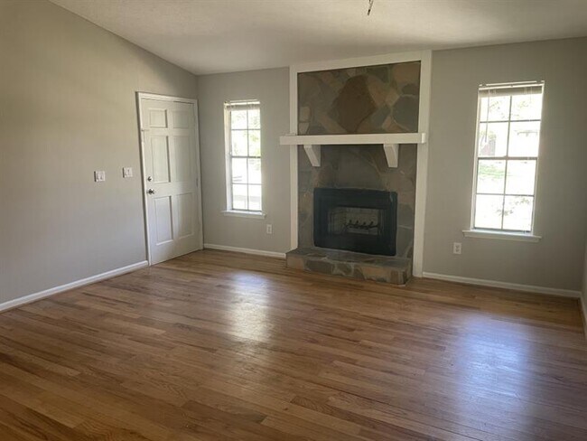 Foto del edificio - 2766 Landington Way NW