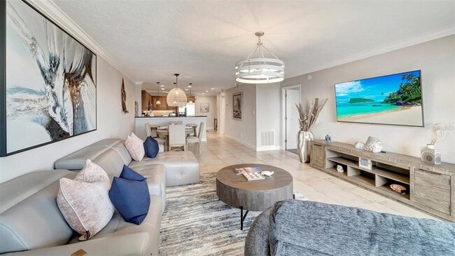 Building Photo - 1125 W Peppertree Dr