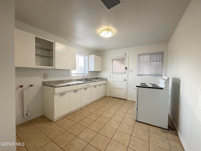 Foto del edificio - 4724 Sierra Madre Dr