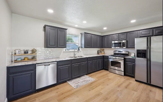 Building Photo - 313 Devillier St