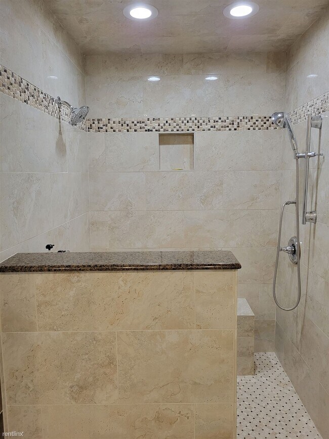Foto del edificio - 5 br, 3 bath House - 1430 Stagecoach Drive
