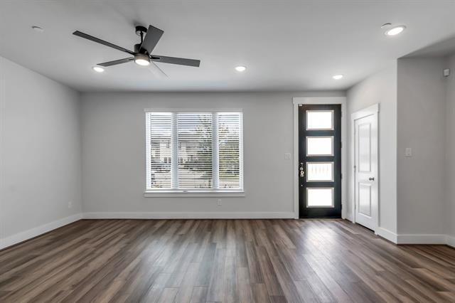 Foto del edificio - 7545 Reis Ln
