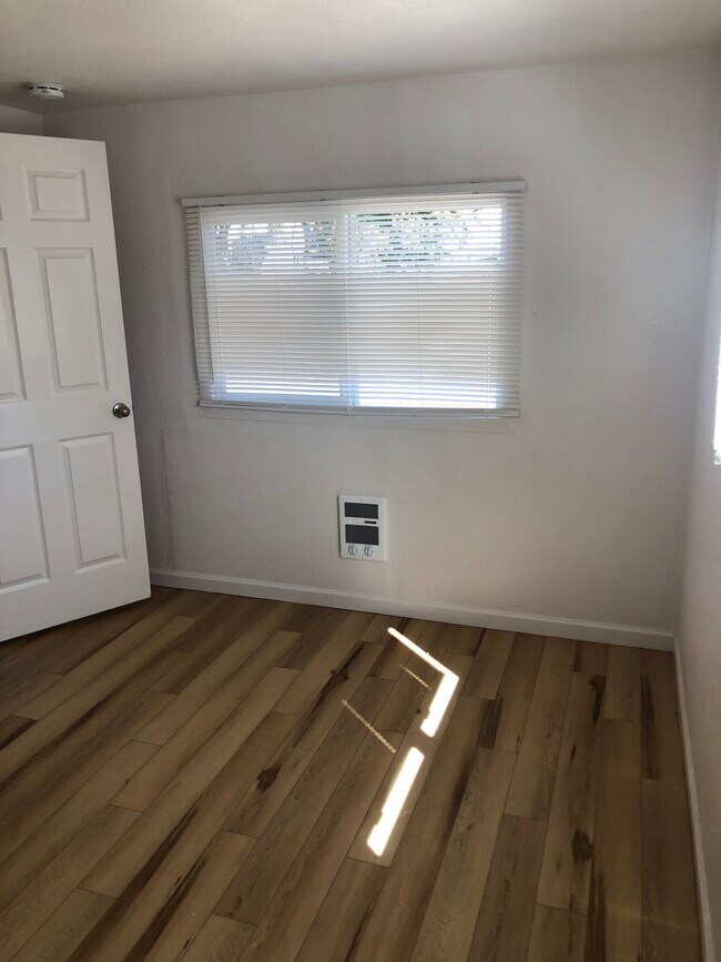 Foto del edificio - 909 N Elliott St