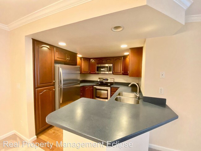 Foto del edificio - 1250 Bellevue Way NE