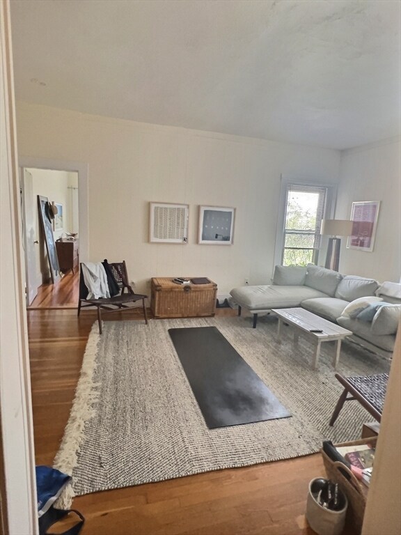 Foto principal - 1386 Beacon St