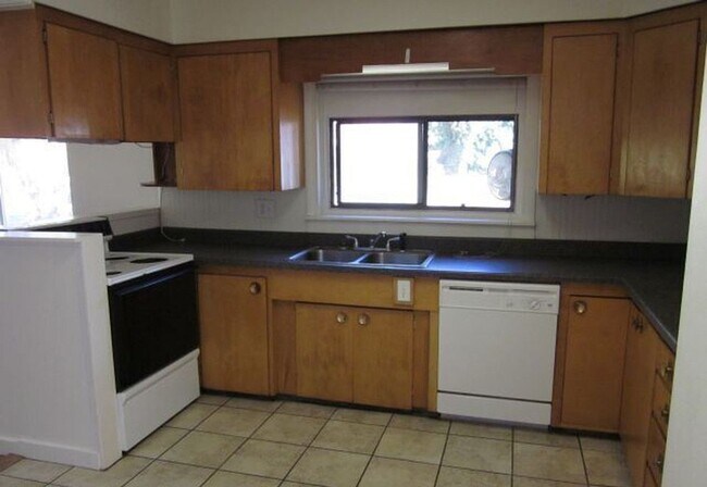 Foto del edificio - 348 N Washington St