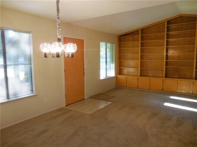 Building Photo - 5003 Fort Clark Dr