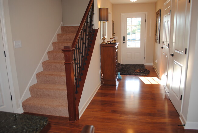 Foto del edificio - 3449 Chestnut Ln