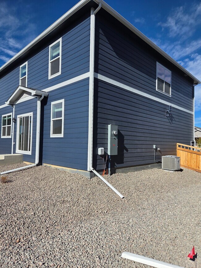 Foto del edificio - 4754 Hatcher Dr