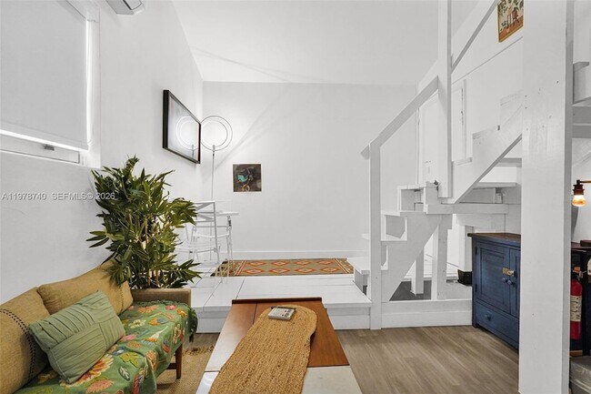 Foto del edificio - 274 NW 43rd St