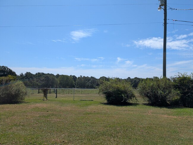 Foto del edificio - 5681 S County Rd 33