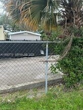 Building Photo - 17051 NE 23rd Ave