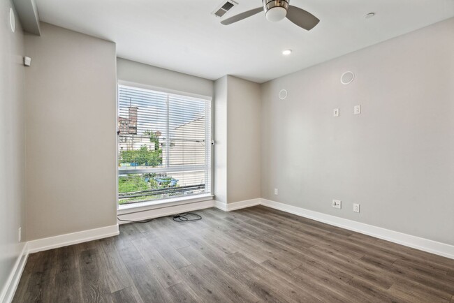 Foto del edificio - NEW CONSTRUCTION | 3 BED/ 2 BATH UNIT! | W...