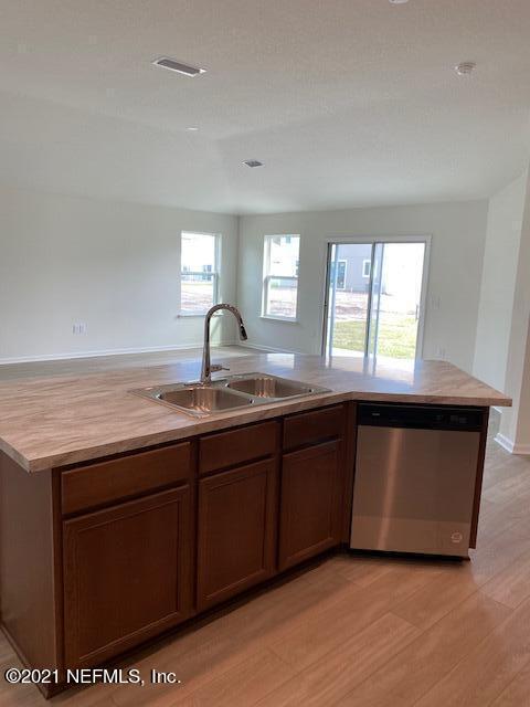 Foto del edificio - 10469 Collins Fld Cir