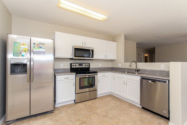 Foto del edificio - 16080 W Jackson St