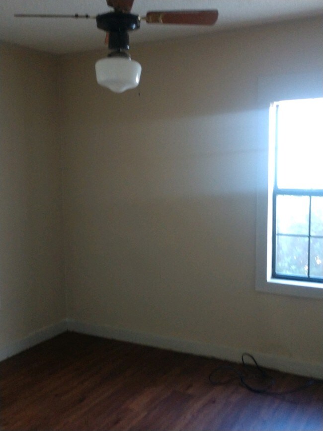 Building Photo - 132-P132 Murphy Ave