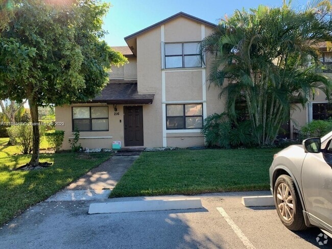 Building Photo - 216 Lakeside Cir