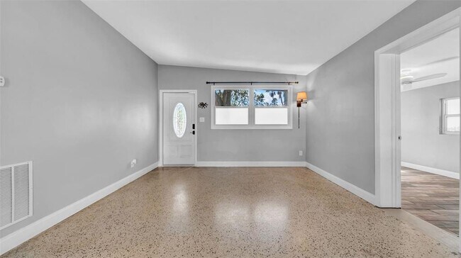 Foto del edificio - 5601 Cedar St NE