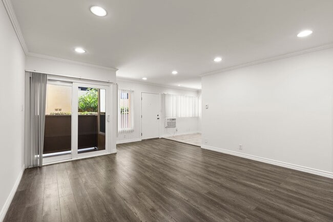 Interior Photo - Beautiful 2 Bed Unit in West Hollywood