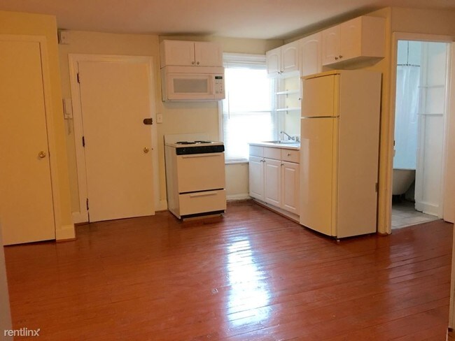Building Photo - 2 br, 1 bath Apartment - 928 Pine St Apt 17