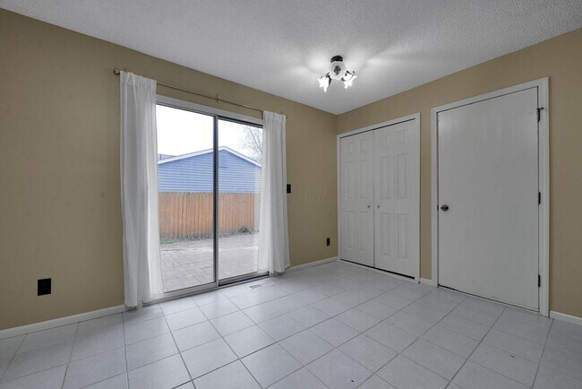 Foto del edificio - 4550 Glenhaven Dr