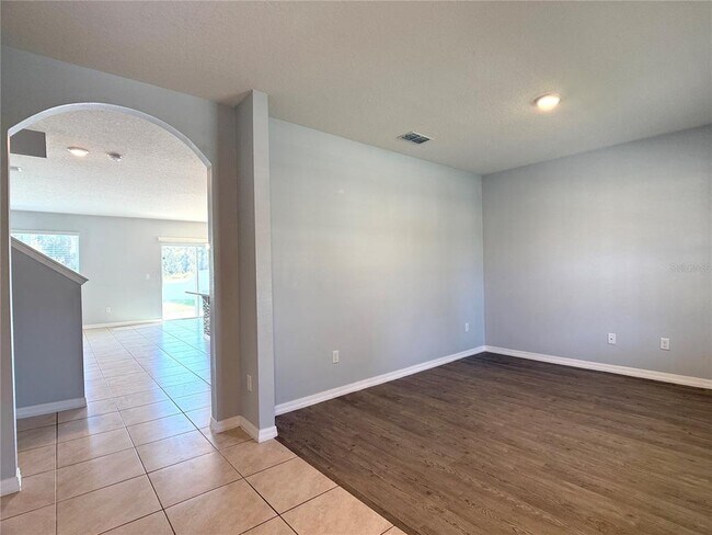 Foto del edificio - 389 Tanglewood Dr