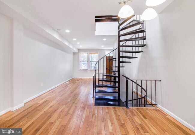 Foto del edificio - 3254 Q St NW