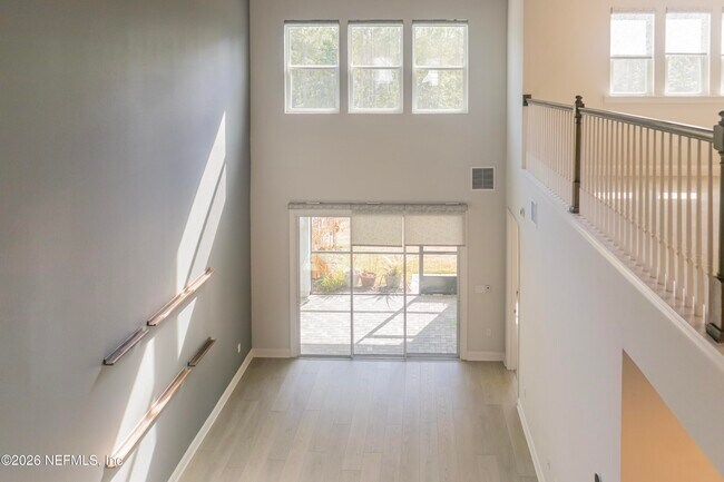 Foto del edificio - 11408 Newtonian Blvd