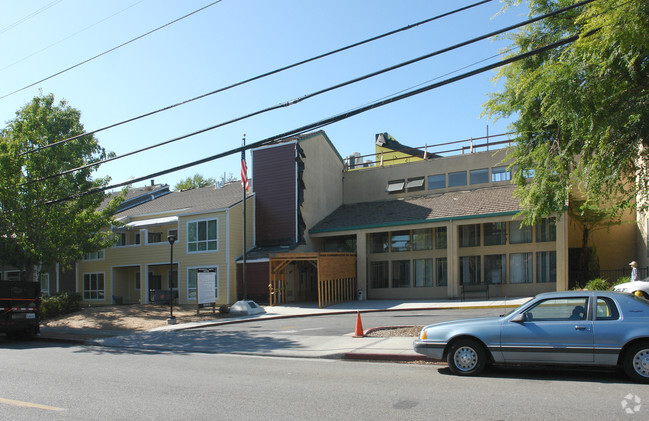 Building Photo - Rincon Gardens