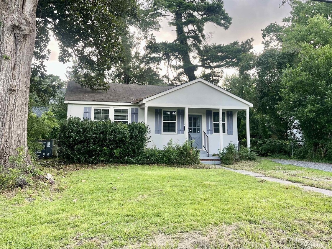 Primary Photo - 4717 Orchid St