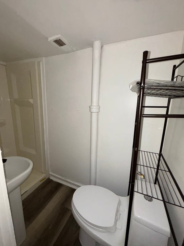 Foto del edificio - 292X Parkwood Ave